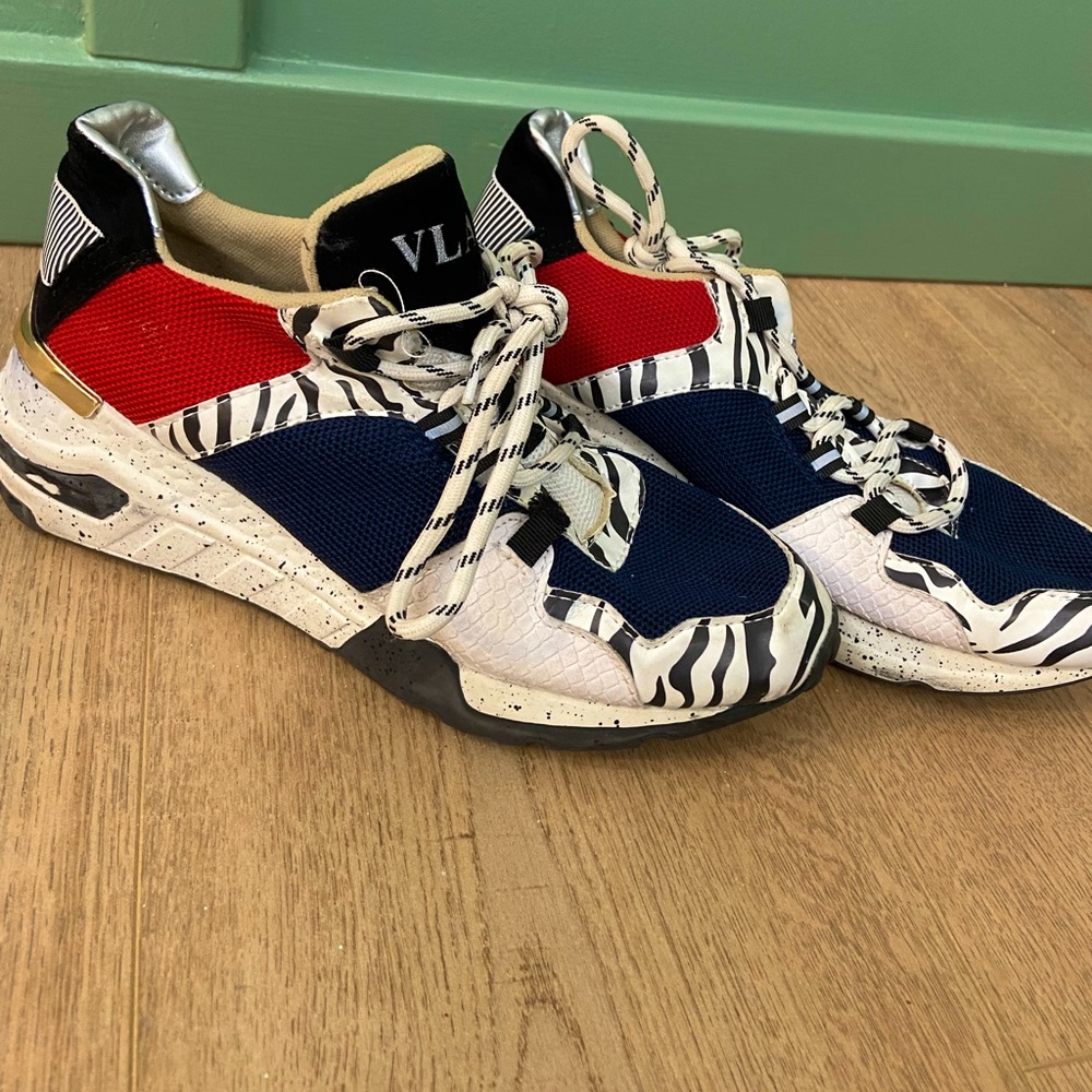 Size 7 Animal Print Zebra Vlado Sneakers